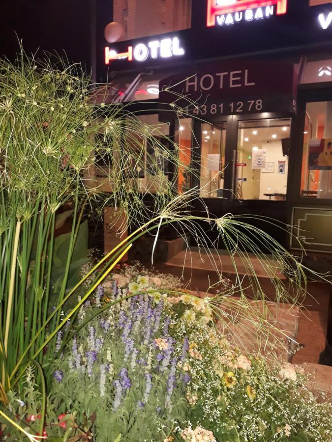 Hotel Vauban Livry-Gargan Exterior foto